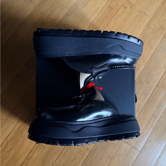 Women’s Air Jordan Loafer Mule - Picture 2 of 9